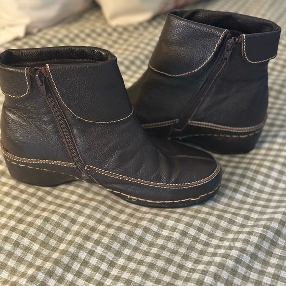 Spring Step Dark Brown Leather Footwear - Picture 3 of 6